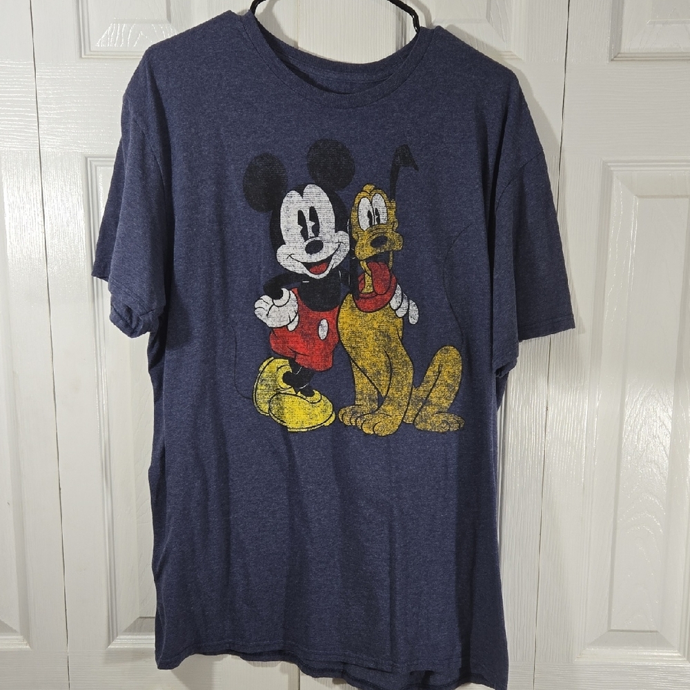 Disney Men XL Navy Tee with Mickey and Pluto
